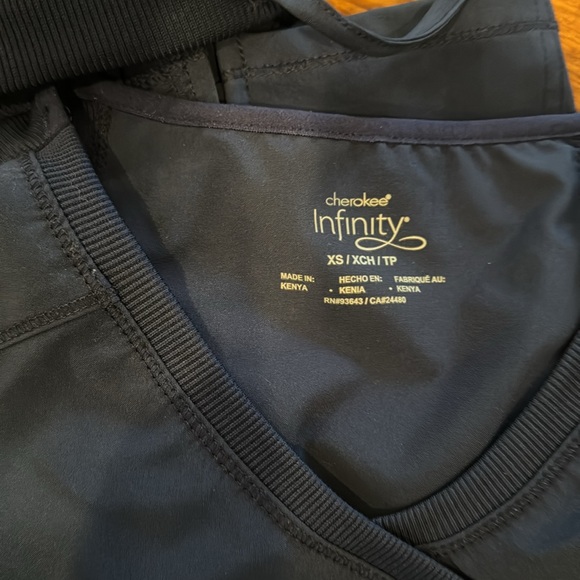 Medical Scrubs set - Picture 2 of 2